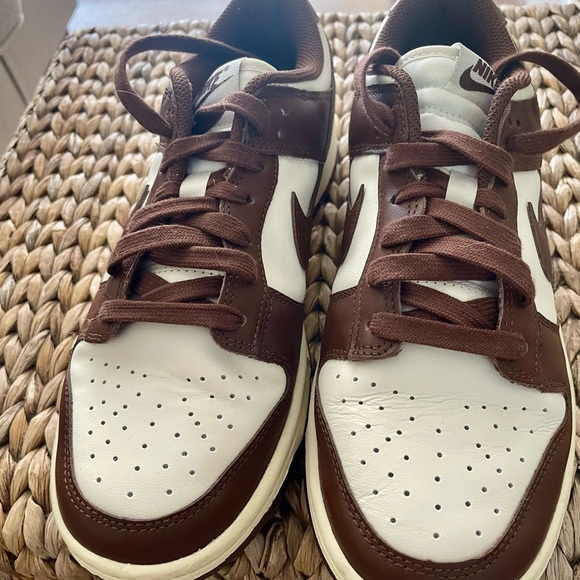 Nike Dunks- Low Brown and White 8.5 - Picture 4 of 6